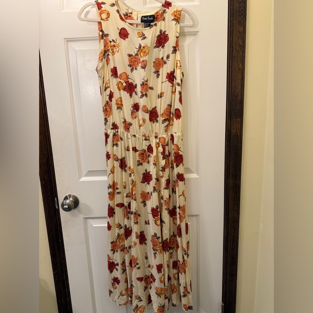 Vintage Floral Sleeveless Maxi Dress